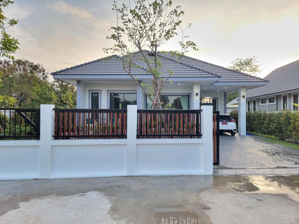Baan Dalah Buriram Villa Kültér fotó